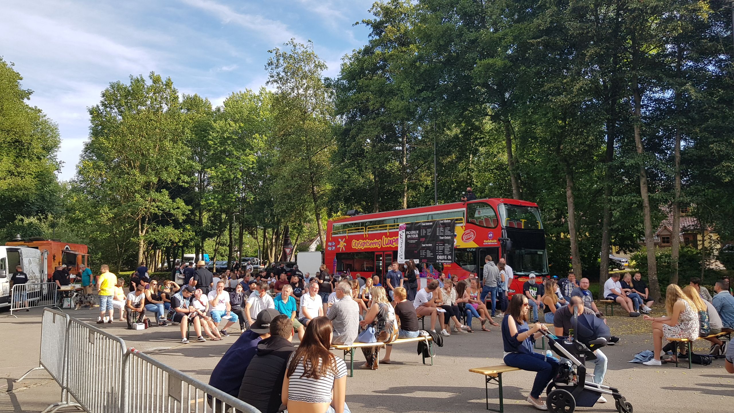 Picadilly on Tour