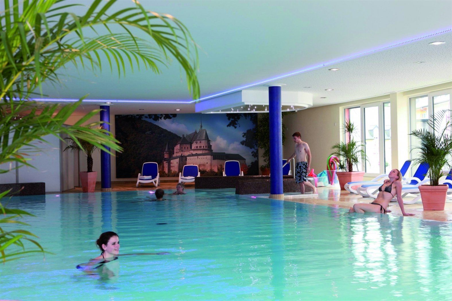 Hotel-Restaurant Belle-Vue Schwimmbad