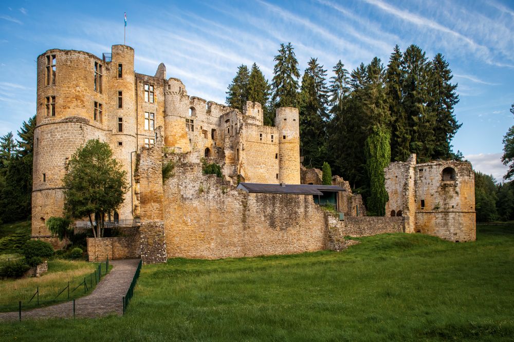 Schloss Beaufort Mullerthal Trail