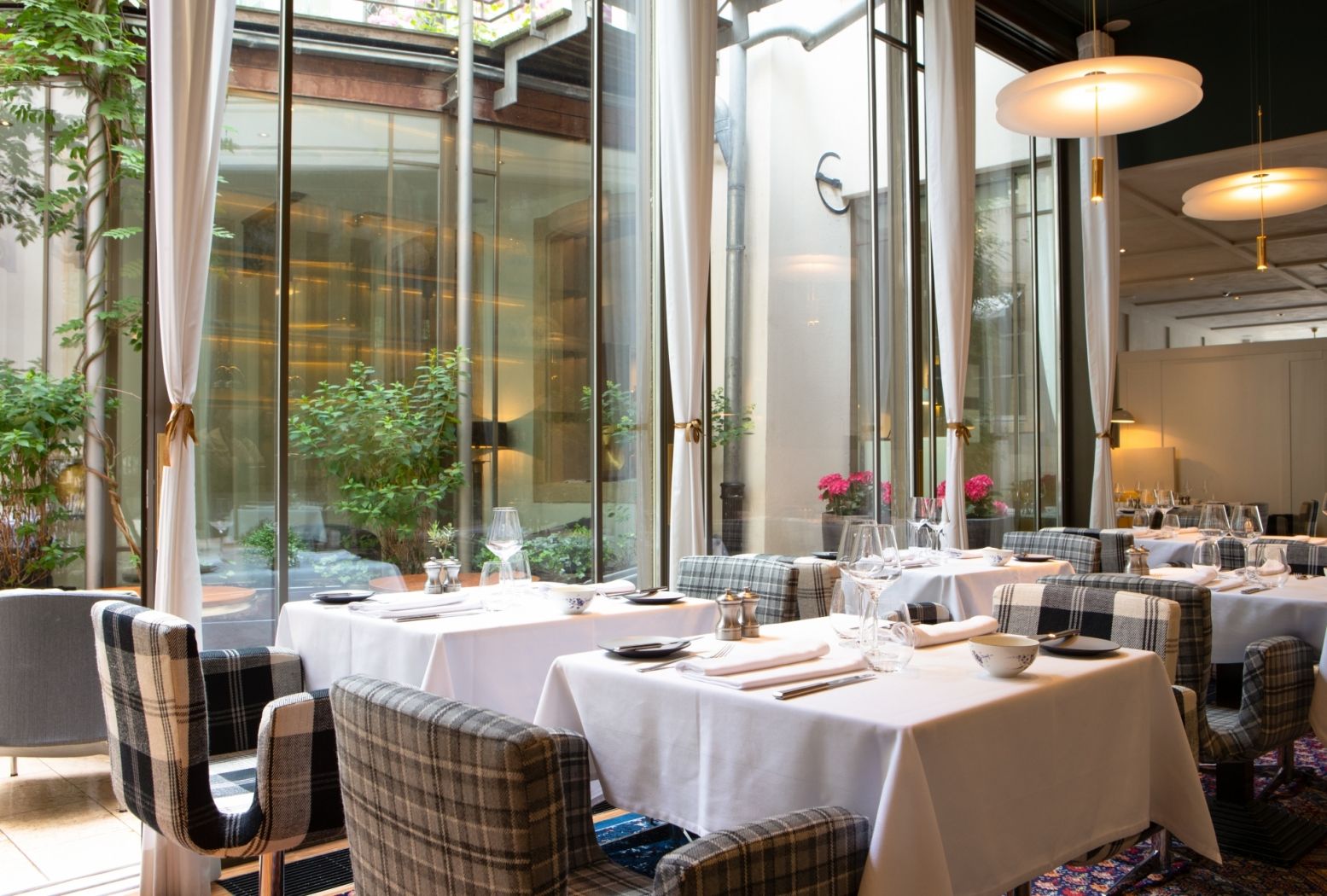 Restaurant-Rôtisserie Plëss