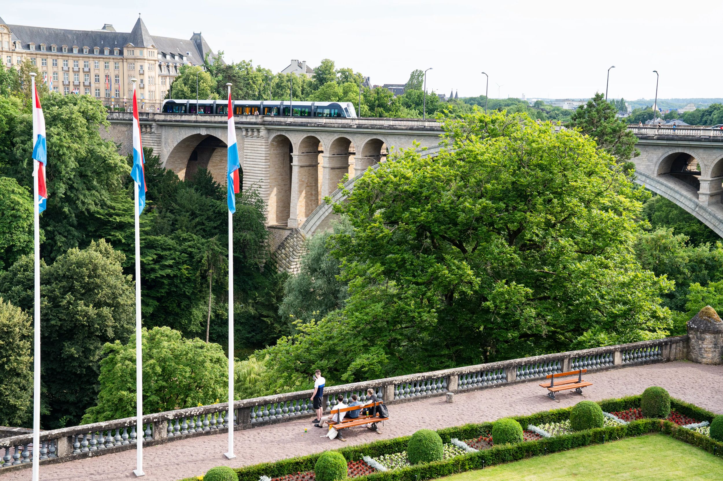Luxembourg Pont Adolphe - Place de la Constitution