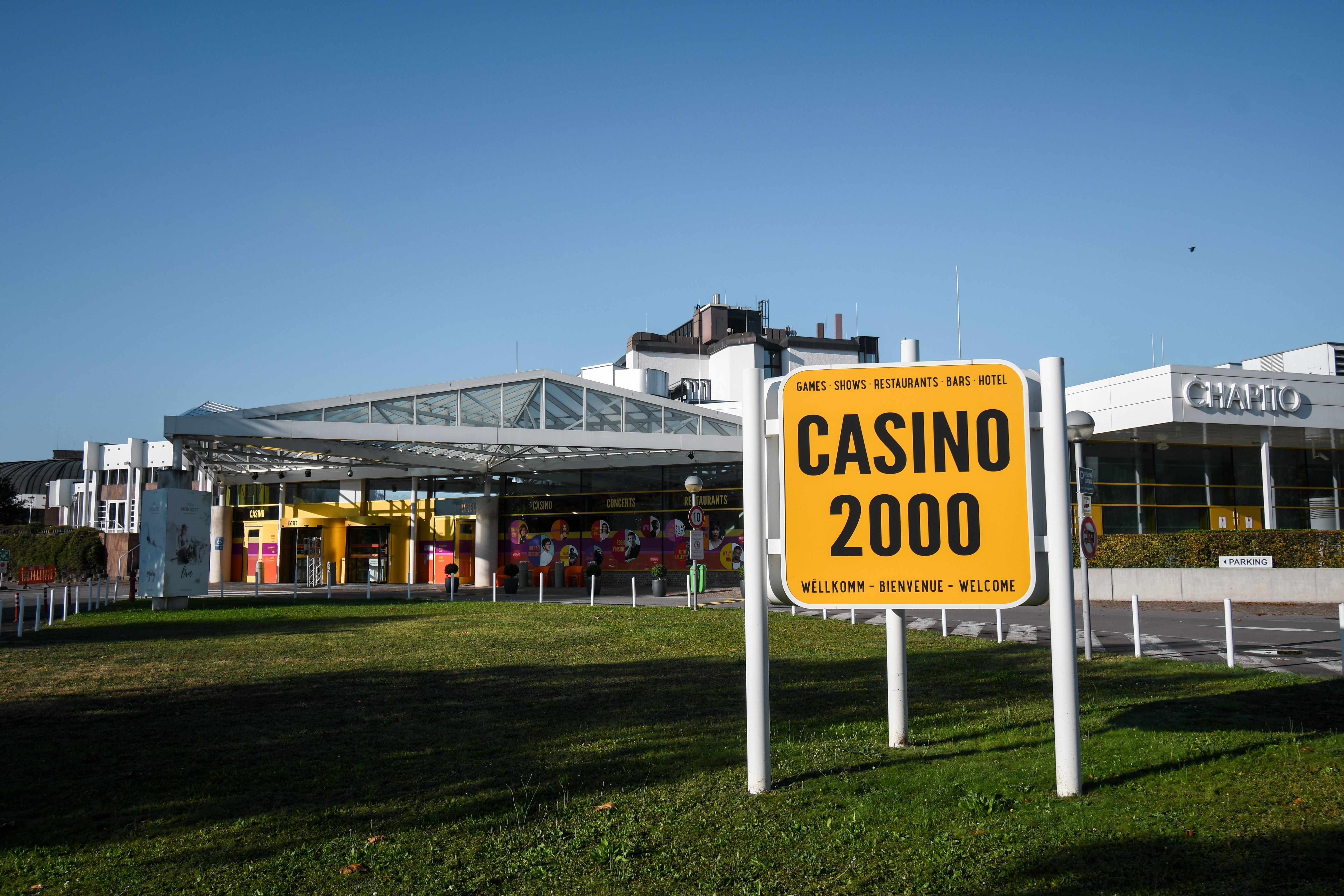 Casino 2000 Exterior